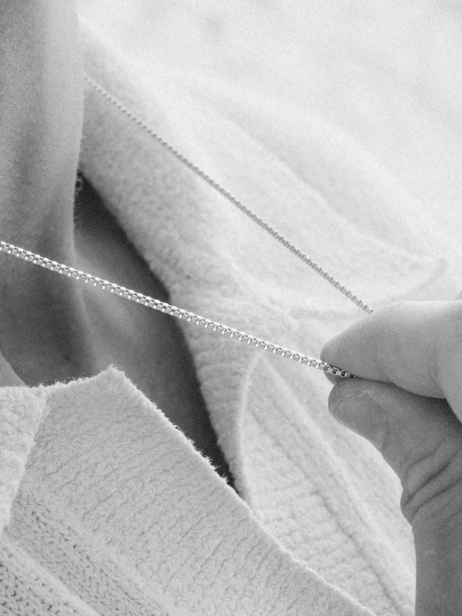 BOX CHAIN NECKLACE - Image 3