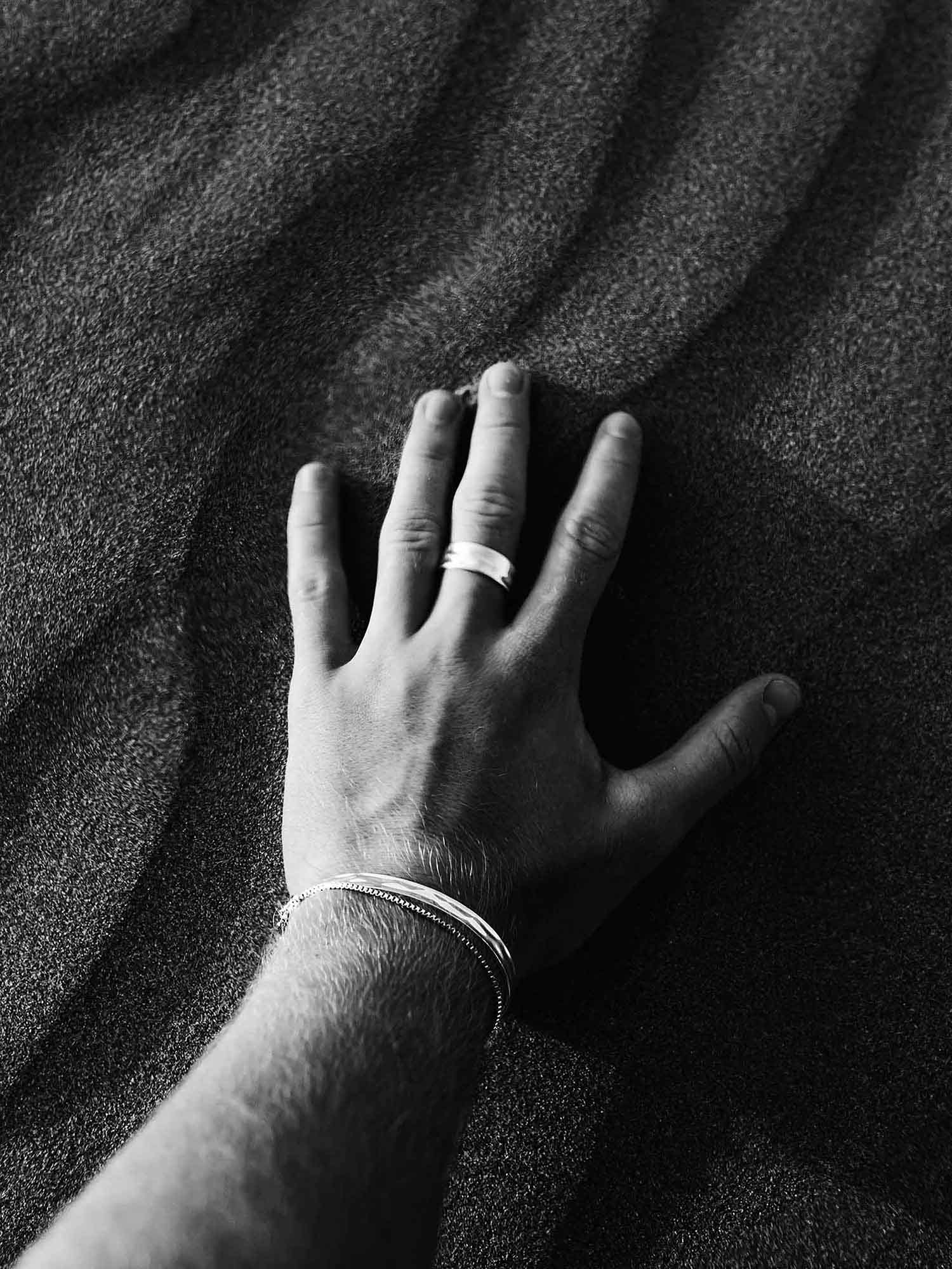 EXCLUSIVE UNISIZE RING IN SILVER - Image 4