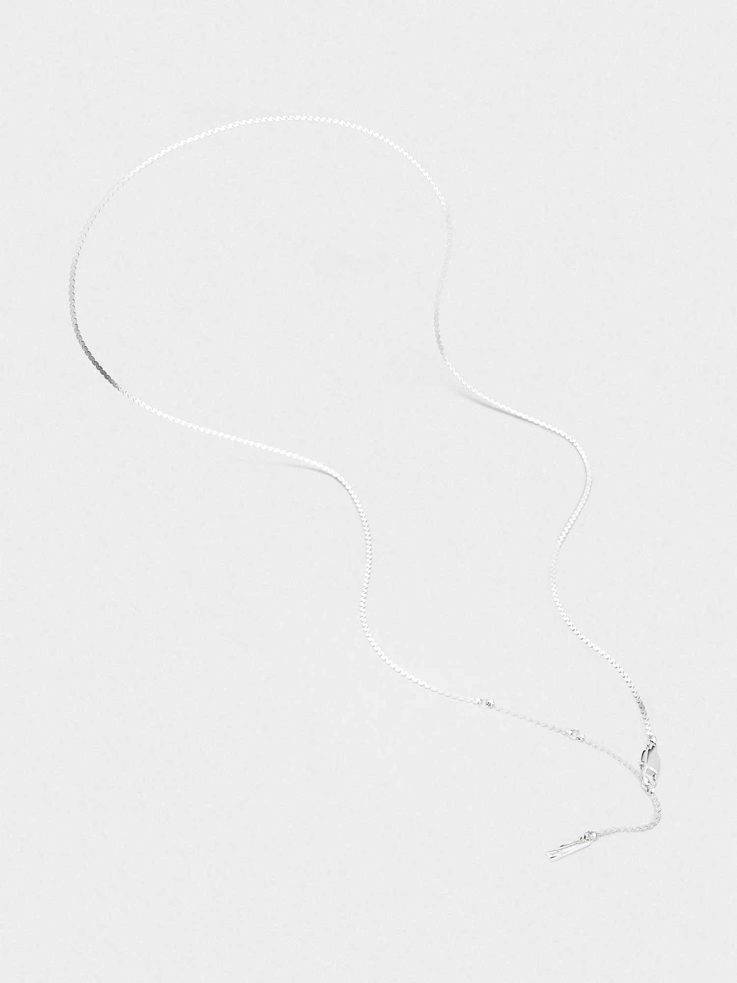 FLUID CHAIN NECKLACE - Image 4