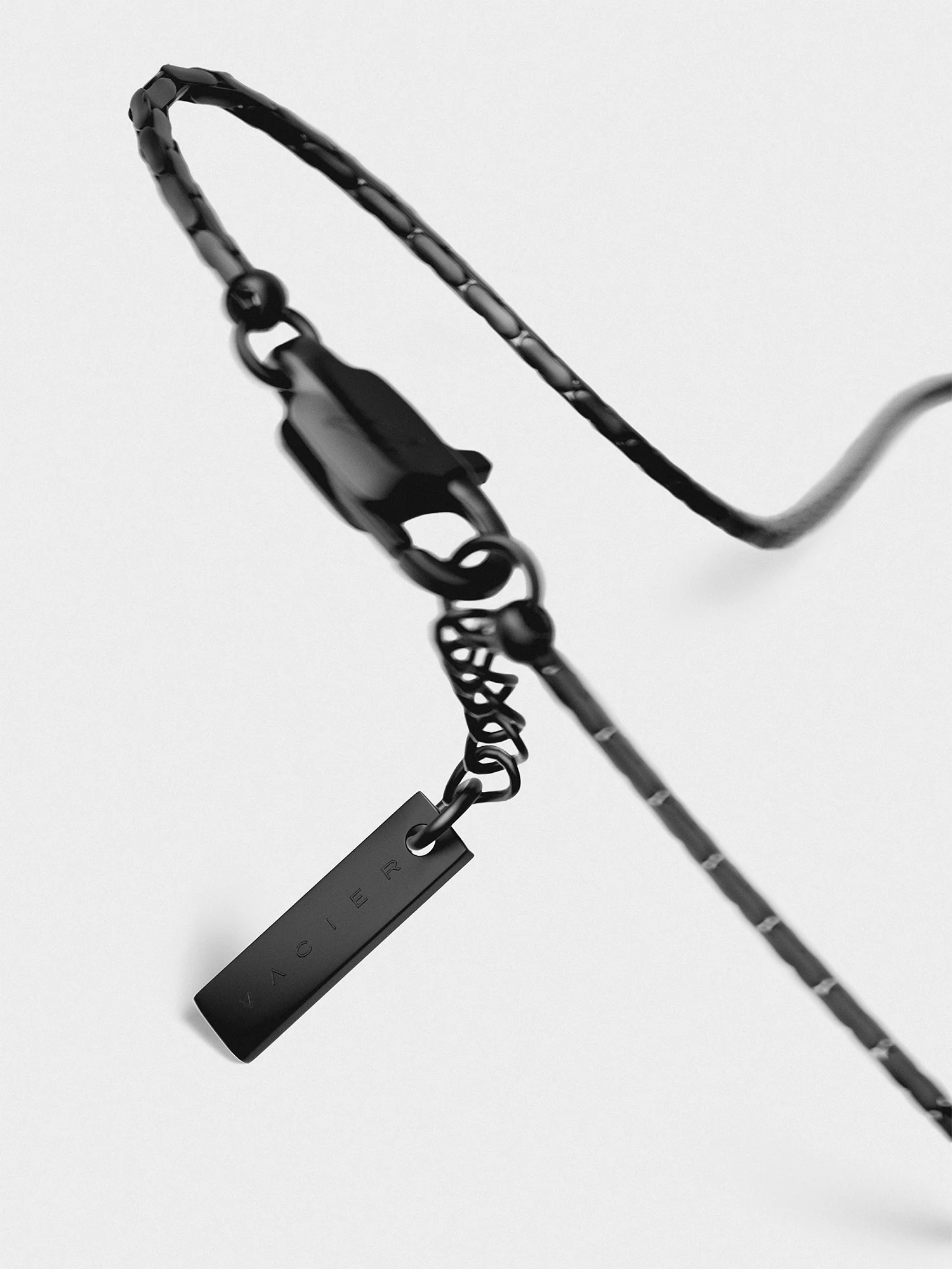 WIRE CHAIN BRACELET - Image 10