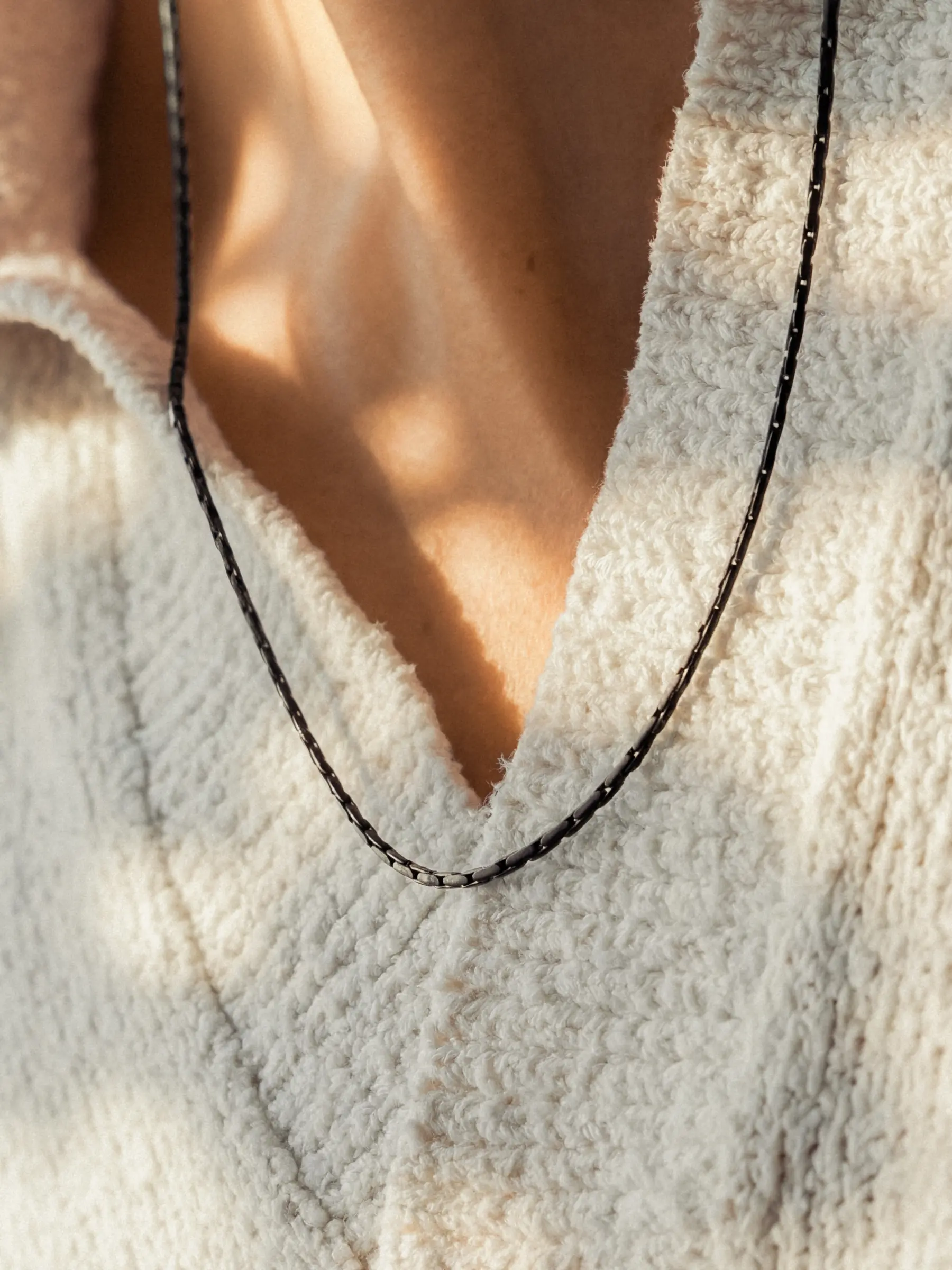 WIRE CHAIN NECKLACE - Image 7