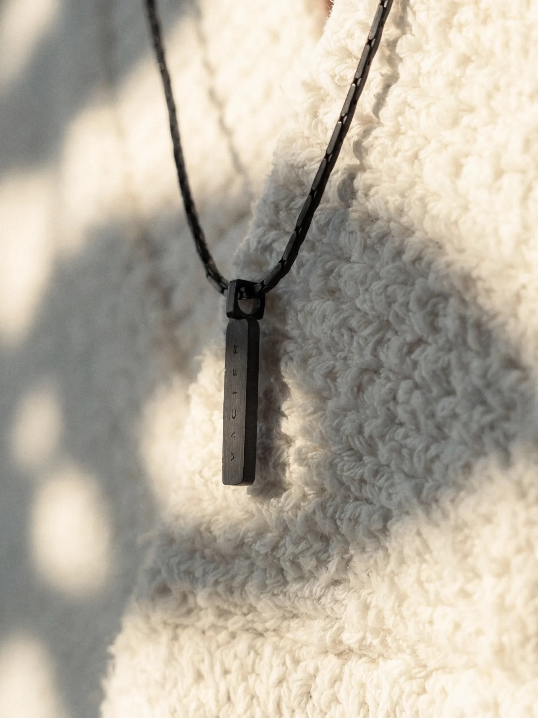 WIRE PENDANT NECKLACE - Image 10