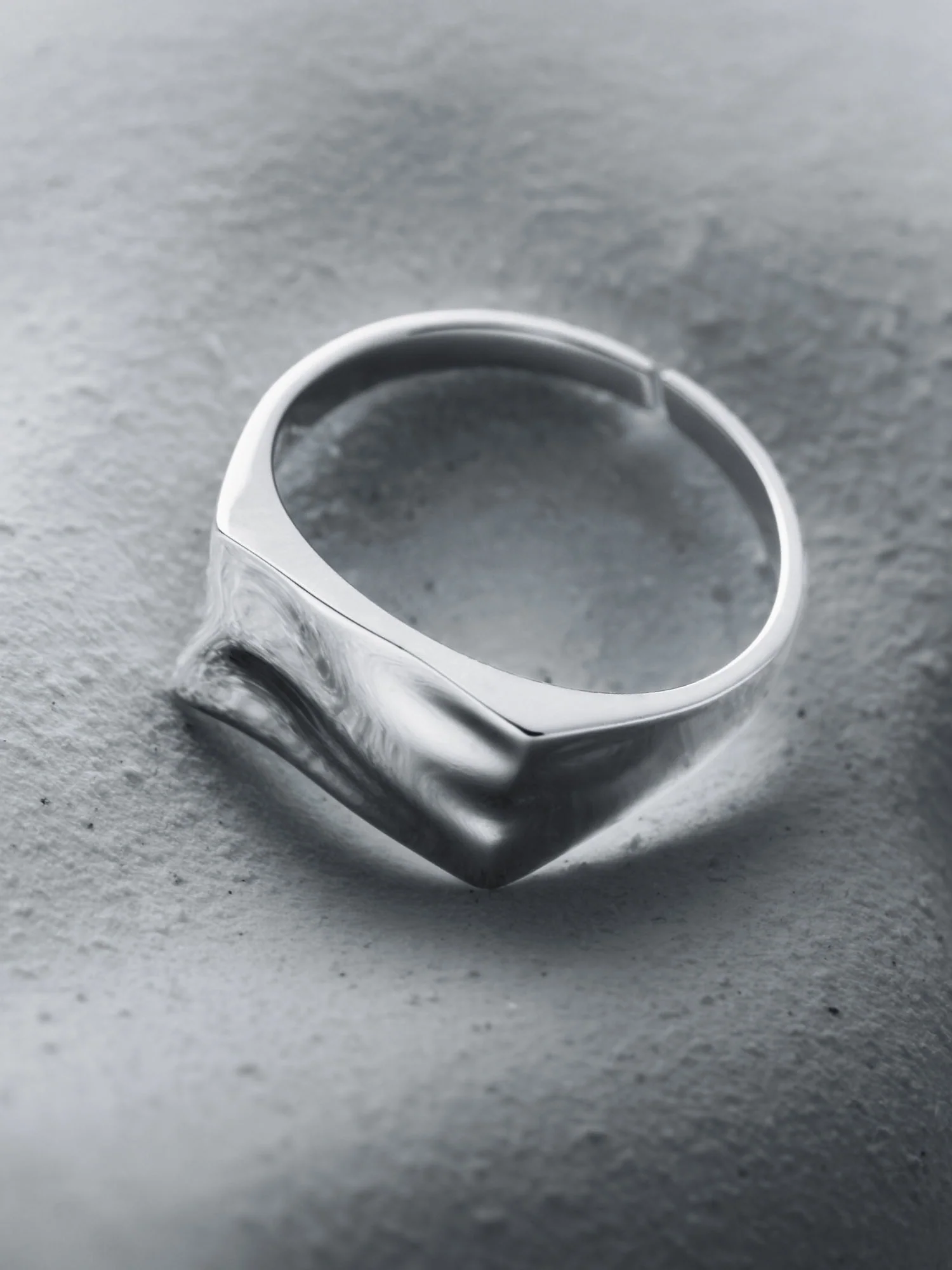 RIPPLE SIGNET SET IN SILVER - Image 3