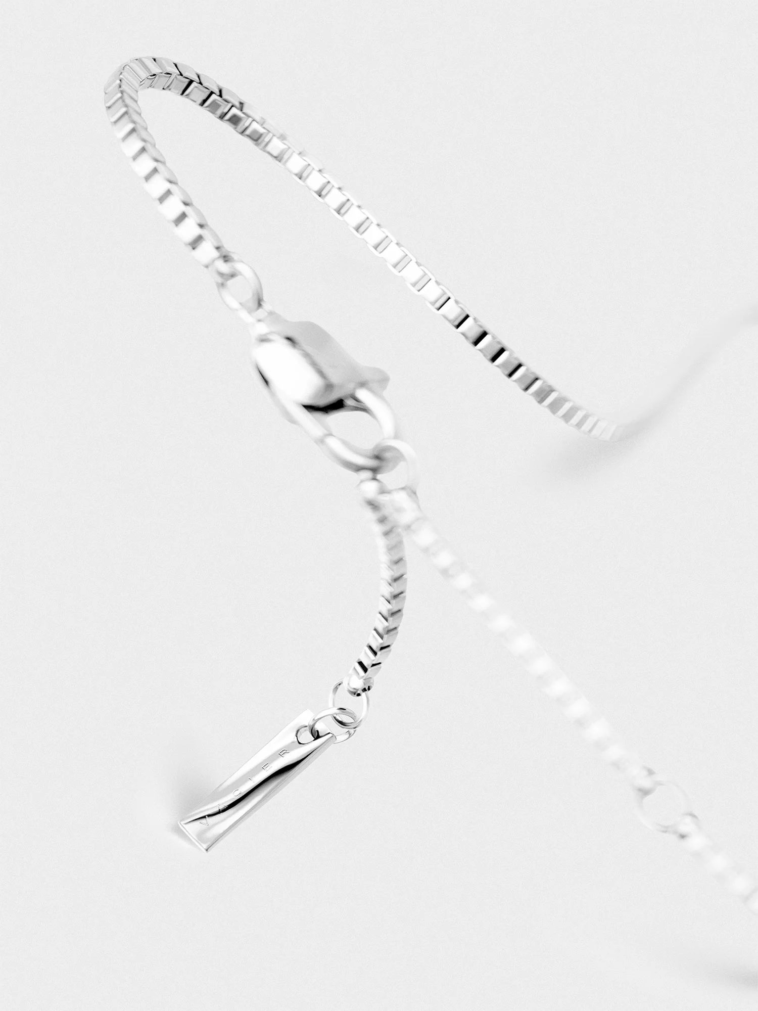 BOX CHAIN BRACELET - Image 6